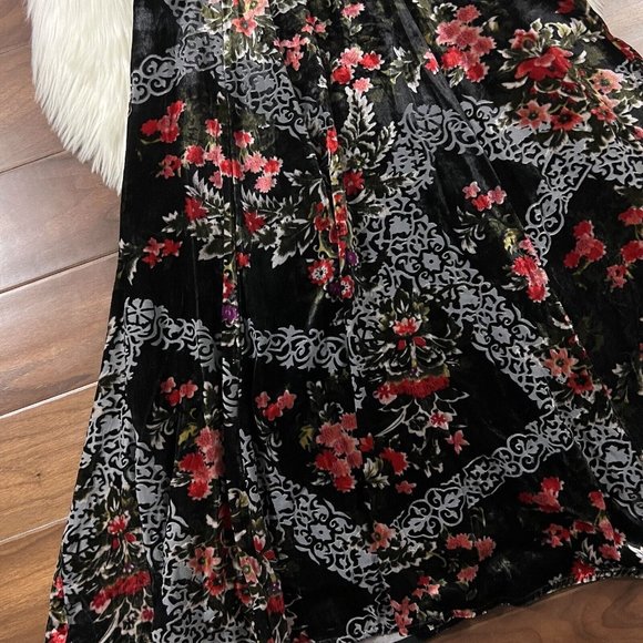 Anthropologie Black and Red Patterned Midi Dress - Picture 3 of 10